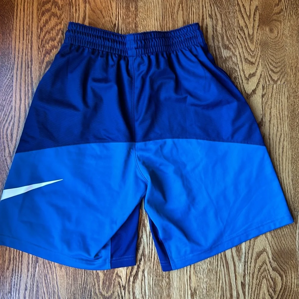 Nike Dri Fit Shorts, Size Medium